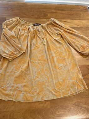 Sweet Pea by Stacy Frati Yellow and Cream Printed Tunic Sheer Top Size Large